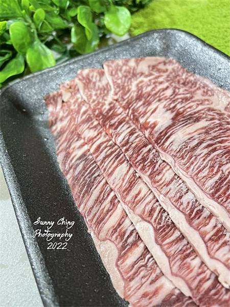 【食記】「食肉老衲和牛」頂級和牛專家、火鍋肉片，天氣冷就是要吃火鍋配高級和牛火鍋片！桑妮晴的日常紀錄 (2).jpg