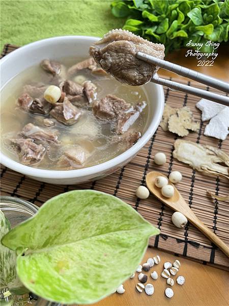 【食記】「寂寞的鴨子LONELY DUCK」宅配鴨肉料理包推薦，寂寞的鴨子分享包，鴨老闆開發之地表最強的功夫鴨有料湯底 桑妮晴的日常紀錄 (3).jpg