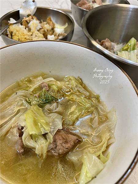 【食記】「寂寞的鴨子LONELY DUCK」宅配鴨肉料理包推薦，寂寞的鴨子分享包，鴨老闆開發之地表最強的功夫鴨有料湯底 桑妮晴的日常紀錄3 (9).jpg