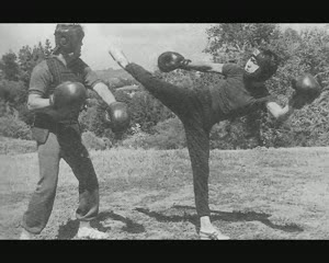 BRUCE LEE 李小龍 GUNG FU JKD[(004457)15-04-32].JPG