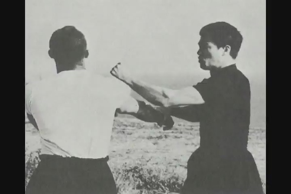 BRUCE LEE THE TEACHER II.avi[14-58-03].JPG