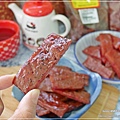 新家香肉乾肉鬆_桃園南門市場_桃園美食_伴手禮 (28).JPG