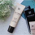 UNT完美持潤十礦粉底 (8).JPG