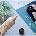 UNT完美持潤十礦粉底 (18).JPG