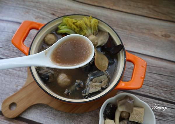 全珍食補_烏骨雞湯_宅配美食 (14).JPG