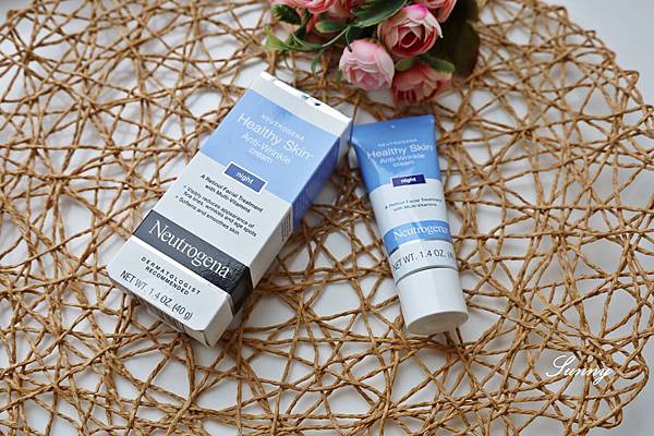 Neutrogena 露得清煥活緊緻A醇機能乳霜】AB霜 (1).JPG