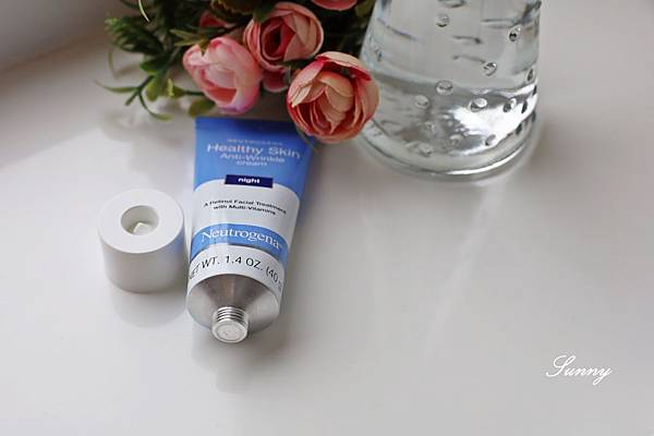 Neutrogena 露得清煥活緊緻A醇機能乳霜】AB霜 (7).JPG