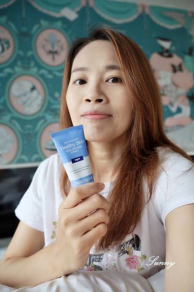 Neutrogena 露得清煥活緊緻A醇機能乳霜】AB霜 (23).JPG