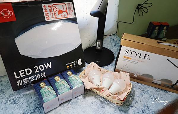 【旭光】LED 10W 球泡燈_吸頂燈_護眼檯燈   (26).JPG