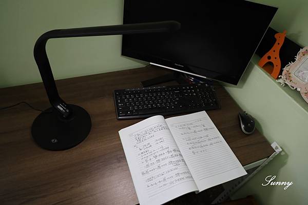 【旭光】LED 10W 球泡燈_吸頂燈_護眼檯燈   (29).JPG