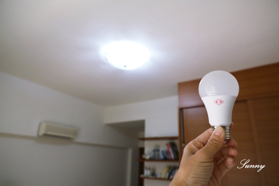 【旭光】LED 10W 球泡燈_吸頂燈_護眼檯燈   (53).JPG