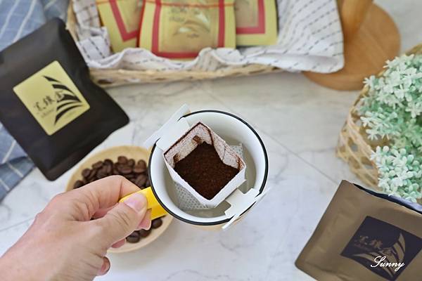 中元普渡供品_黑鑲金咖啡_金紙咖啡 (14).JPG