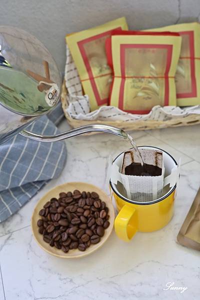 中元普渡供品_黑鑲金咖啡_金紙咖啡 (15).JPG