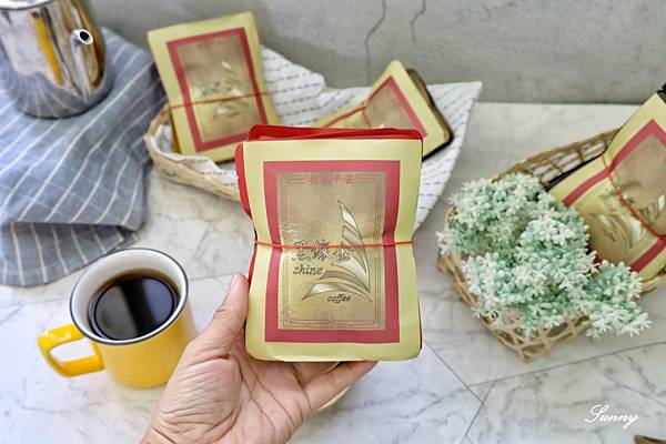 中元普渡供品_黑鑲金咖啡_金紙咖啡 (31).JPG