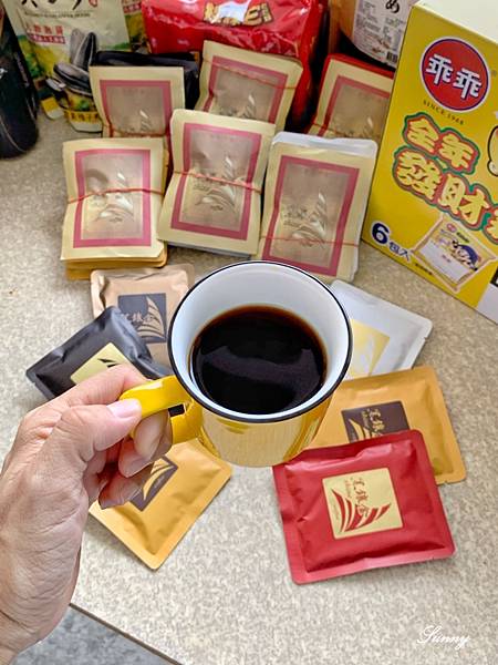 中元普渡供品_黑鑲金咖啡_金紙咖啡 (33).JPG