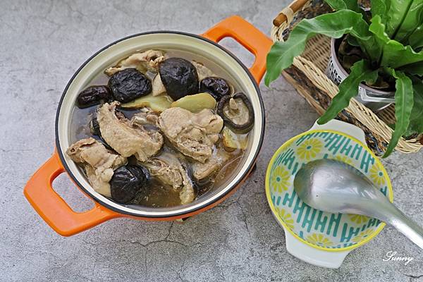 宅配生鮮_蘇蔡農場無毒放牧土雞_香菇雞湯＿三杯雞食譜 (12).JPG