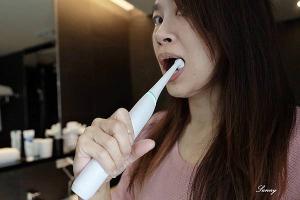 歐樂B Oral-B iO SLIM微磁電動牙刷推薦 (18).JPG