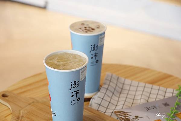 澎沛萃茶佐木耳-台中文心店_天然手搖飲推薦_木耳露 (13).JPG