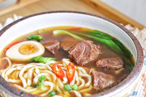 混董創食_混董牛肉麵_宅配美食 (13).JPG