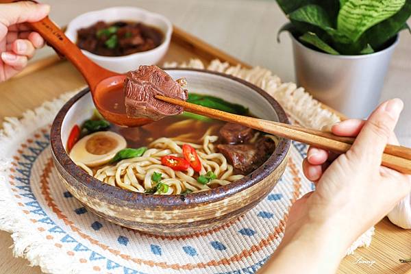 混董創食_混董牛肉麵_宅配美食 (19).JPG