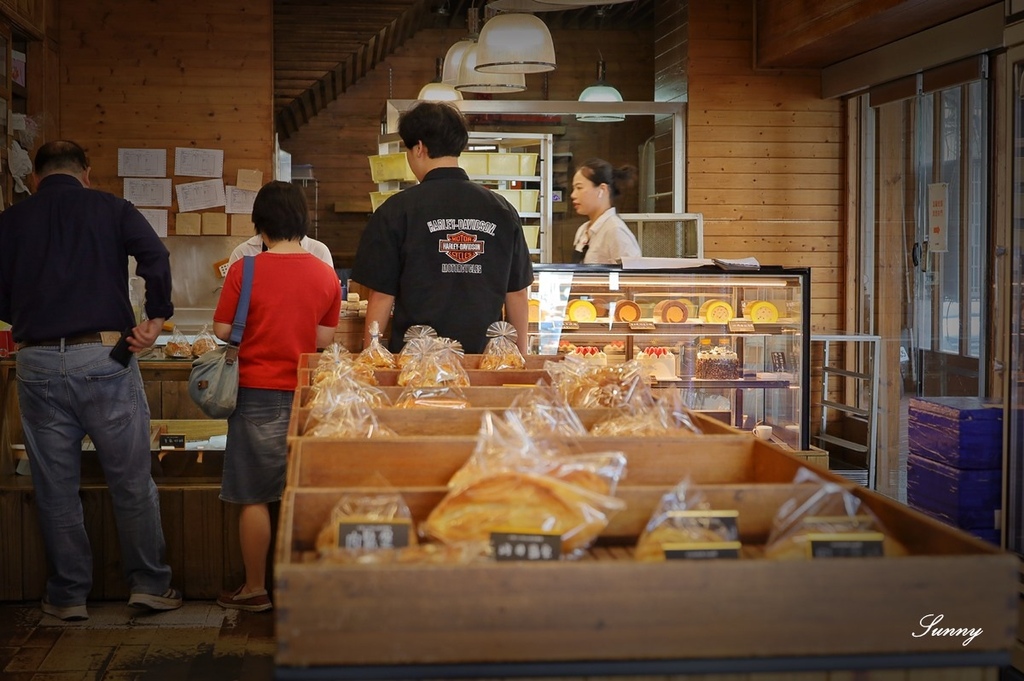 台中第二市場美食 紅豆麵包伴手禮 小豆パン ほんと (17).JPG