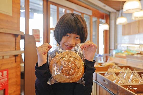 台中第二市場美食 紅豆麵包伴手禮 小豆パン ほんと (23).JPG