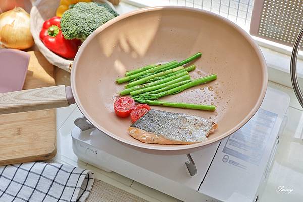 不沾鍋推薦  CUOCO 北歐系列陶瓷不沾鍋具組 (16).JPG