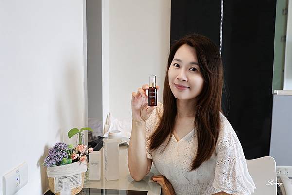卡普秀Amberlin保濕精華推薦 (17).JPG