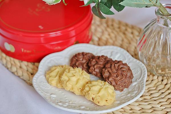 2025送禮推薦_實心蛋捲春節禮盒 (15).JPG