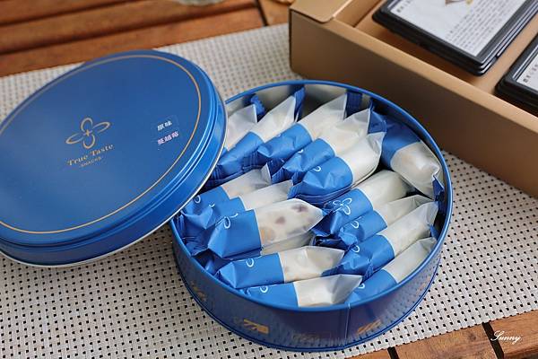 2025送禮推薦_實心蛋捲春節禮盒 (32).JPG