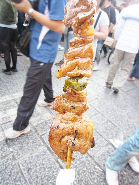 三峽老街的烤山豬肉串.jpg