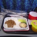 台北到香港的飛機滷肉飯.JPG