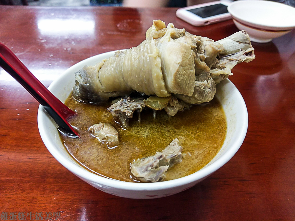 【台北食記】寧夏夜市美食介紹 - 賴雞蛋蚵仔煎、環記麻油雞