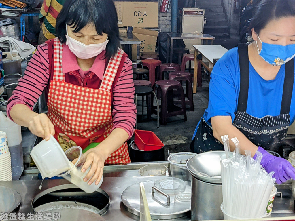 【台北食記】南機場夜市美食 - 阿男麻油雞、阿吉豆漿紅茶、禾