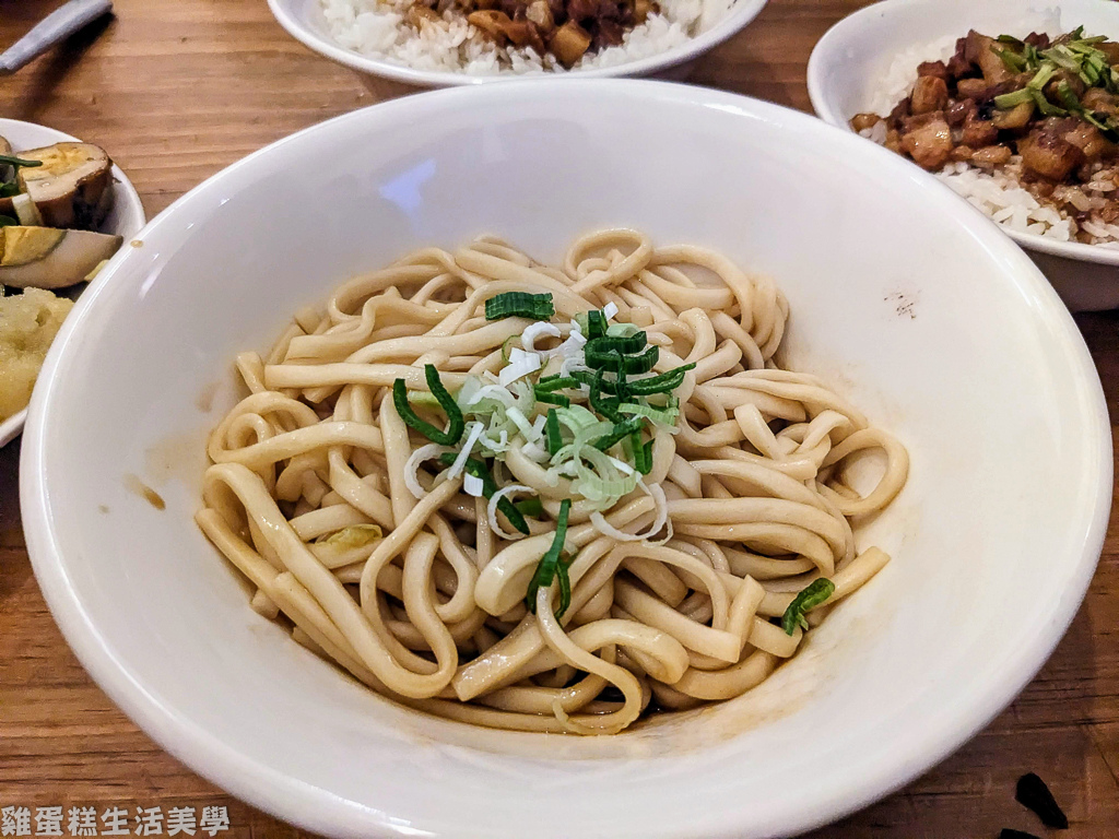 【新竹食記】蔣好的味道 - 藏在鐵道路社區的小店，滷味、椒麻