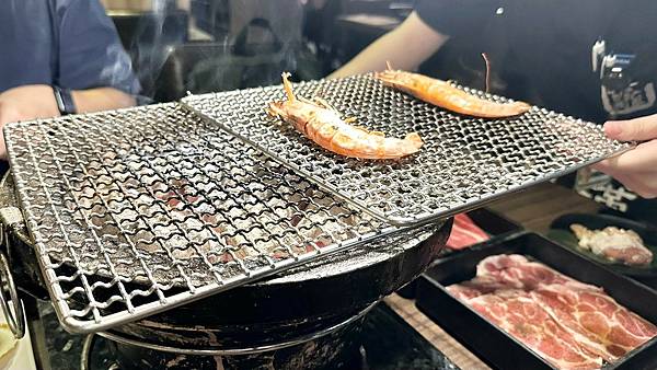 【好食-新北新莊】有種療癒叫做大口吃肉喝酒，歡慶「燒肉眾」1