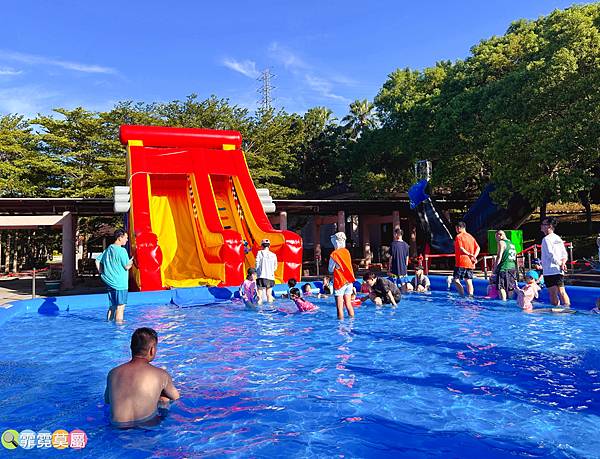 ★台北玩水景點★ 自來水園區，門票銅板價6歲以下免費暢玩水園