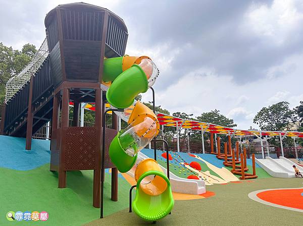 ★桃園公園★ 平鎮民俗文化公園，最新親子公園放電孩子! 超特別穀倉造型主題場，有攀爬網架、旋轉盤、溜滑梯和溜滑梯等好玩又繽紛的遊戲場 22 2025
