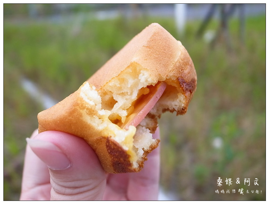 【台南安平】柯吉BAR 鮮奶脆皮雞蛋糕|人氣國民銅板美食,萌萌喵掌好可愛~豐富內餡好好吃! 【台南安平】柯吉BAR 鮮奶脆皮雞蛋糕|人氣國民銅板美食,萌萌喵掌好可愛~豐富內餡好好吃!