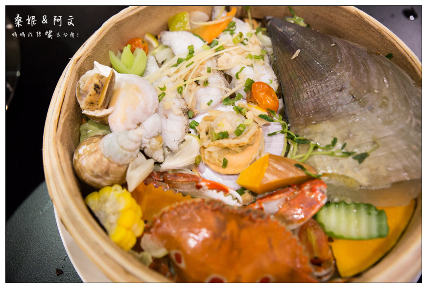 【台南東區】路上海-蒸籠海鮮火鍋➤一鍋三吃大滿足!傳統竹蒸籠蒸出原汁原味好味道~ 【台南東區】路上海-蒸籠海鮮火鍋➤一鍋三吃大滿足!傳統竹蒸籠蒸出原汁原味好味道~
