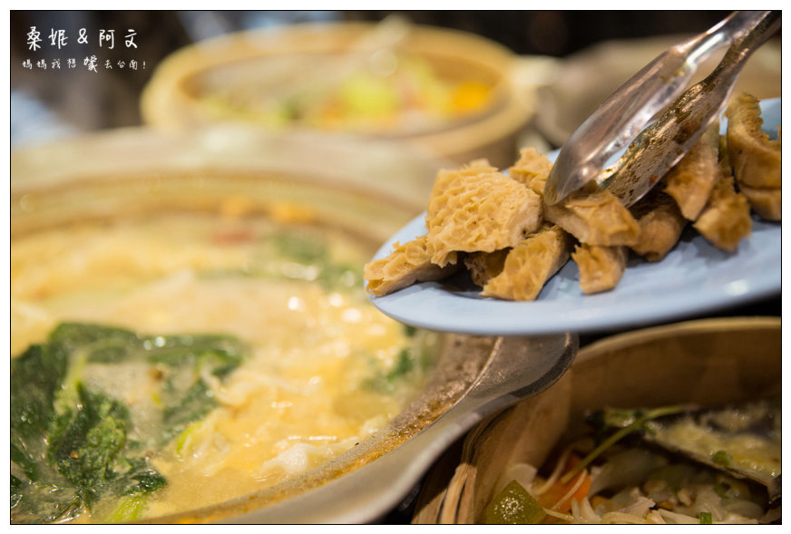 【台南東區】路上海-蒸籠海鮮火鍋➤一鍋三吃大滿足!傳統竹蒸籠蒸出原汁原味好味道~ 【台南東區】路上海-蒸籠海鮮火鍋➤一鍋三吃大滿足!傳統竹蒸籠蒸出原汁原味好味道~