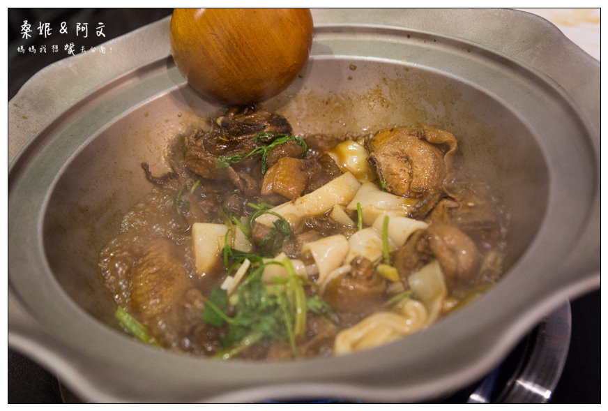 【台南東區】路上海-蒸籠海鮮火鍋➤一鍋三吃大滿足!傳統竹蒸籠蒸出原汁原味好味道~ 【台南東區】路上海-蒸籠海鮮火鍋➤一鍋三吃大滿足!傳統竹蒸籠蒸出原汁原味好味道~