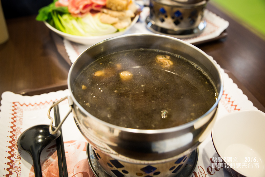 1051129-14.JPG