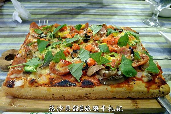 義式香腸(佛卡夏)雙色起司PIZZA NT 220 (12).JPG 義式香腸(佛卡夏)雙色起司PIZZA NT 220 (12).JPG