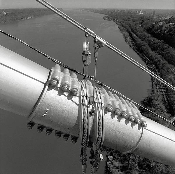 GWB-View-of-Cable-Band-Sunken-House-Boat-Looking-North-2008_Quad.jpg