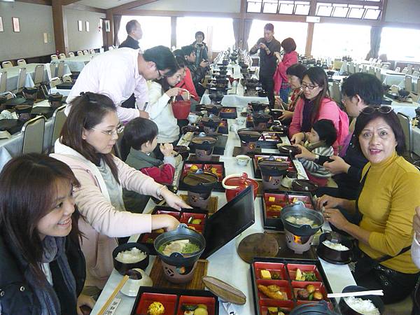 大伙吃飯