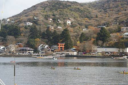 湖上鳥居