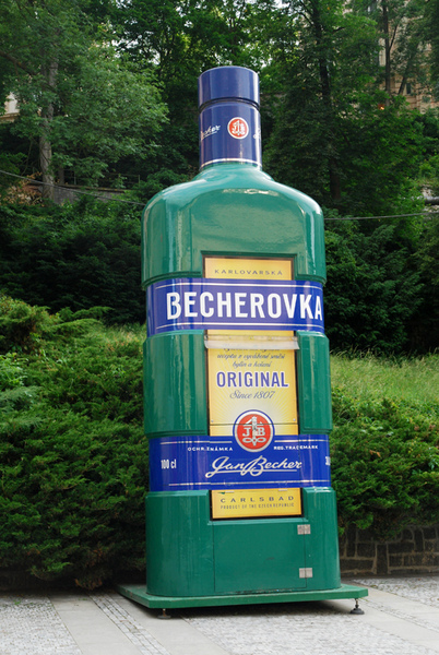 用溫泉水質所釀製的溫泉酒Becherovka