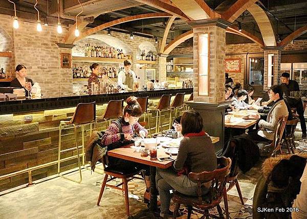 011-Closet Restaurant & Bar005.JPG