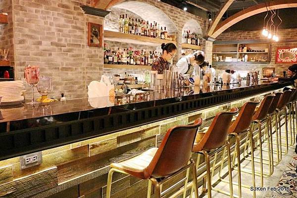 014-Closet Restaurant & Bar008.JPG